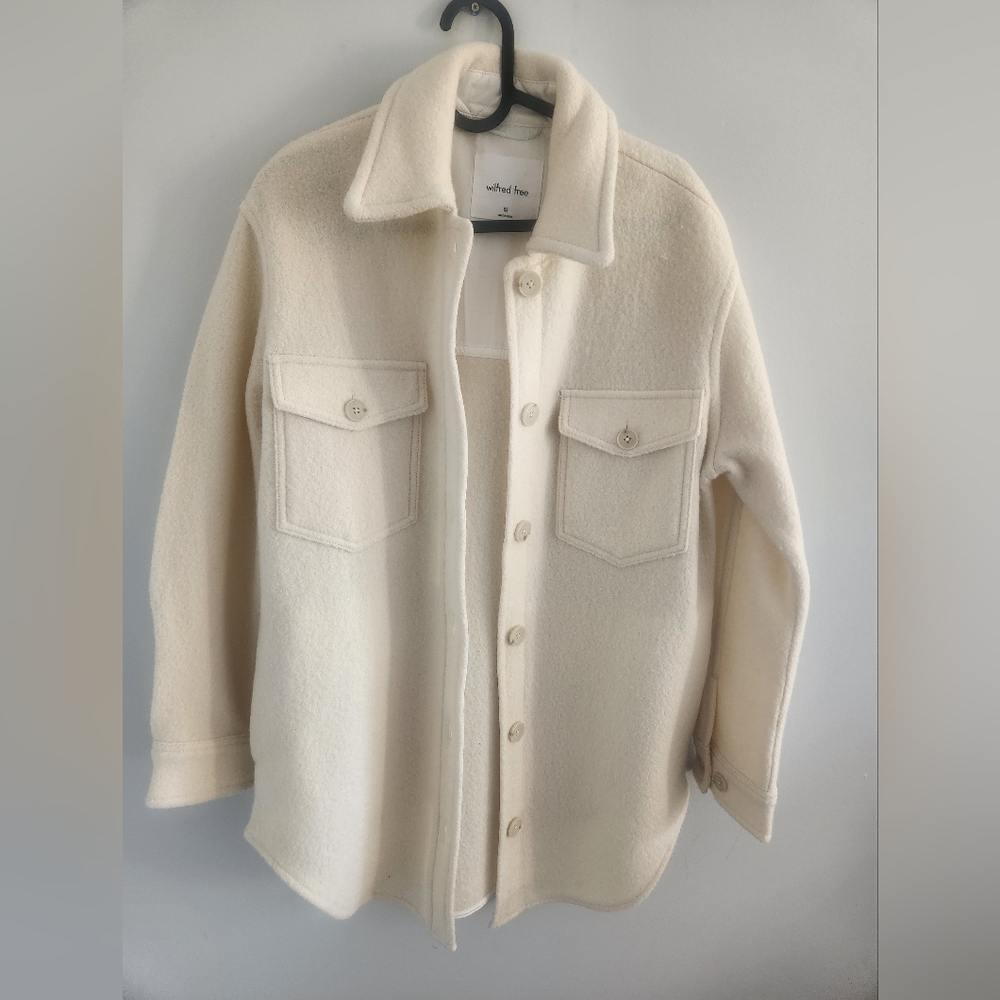 BNWT Aritzia Wilfred The Ganna Shirt Jacket